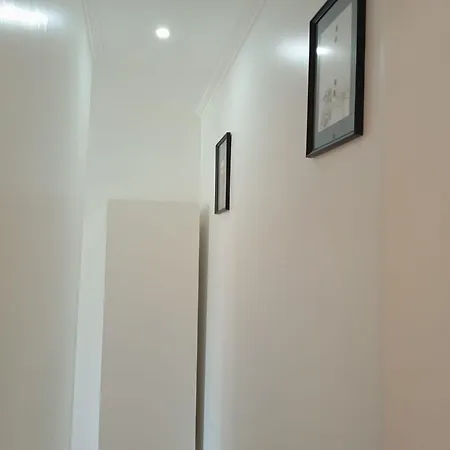 Apartamento Bernardim Ribeiro - 4ª Andar * Lisboa