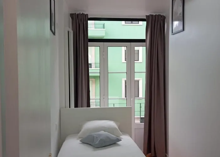 Apartamento Bernardim Ribeiro - 4ª Andar Privat bolig *