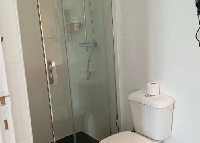 Apartamento Bernardim Ribeiro - 4ª Andar Rum i privatbostad Lisboa