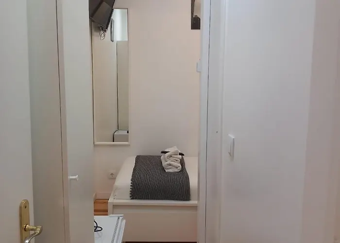 Apartamento Bernardim Ribeiro - 4ª Andar *