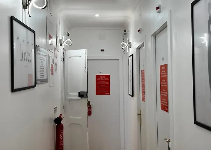 Homestay Apartamento Bernardim Ribeiro - 4ª Andar Lisbon