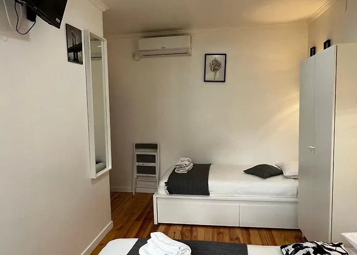 Apartamento Bernardim Ribeiro - 4ª Andar *