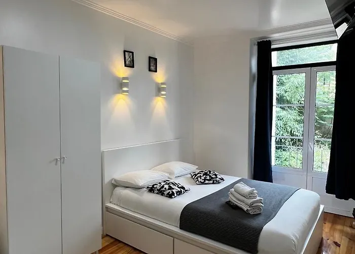 Apartamento Bernardim Ribeiro - 4ª Andar *